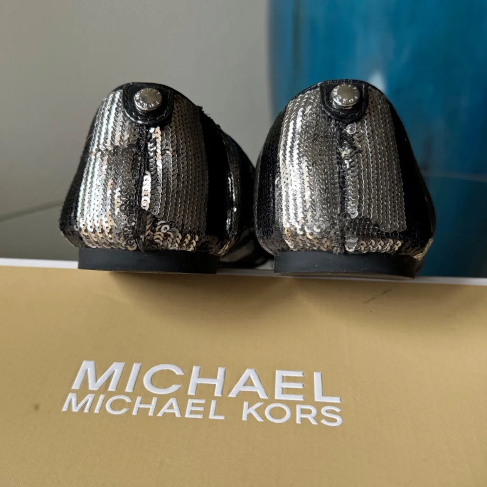 MICHAEL Michael Kors ARIANNA Black&Silver SEQUIN Stripe Flats = US6.5 - Picture 6 of 8